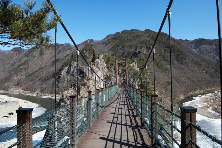 충주 수주팔봉 야영지 + 출렁다리 + 캠핑 이미지 1