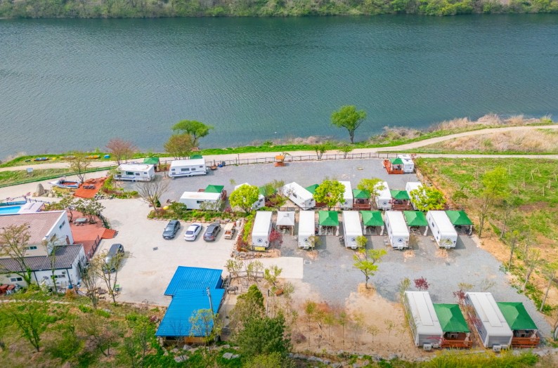 춘천 남이섬 마리나 카라반 이미지 1