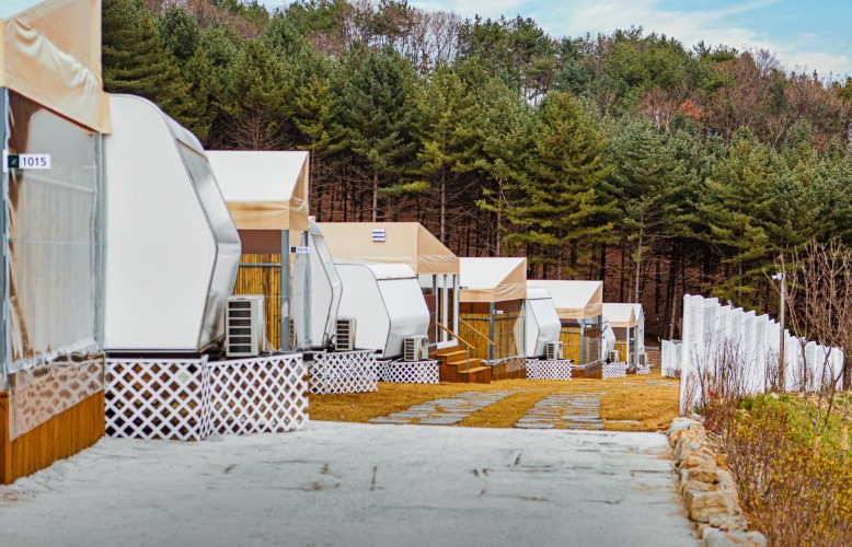 춘천 월송리캠프&글램핑카라반 캠핑장 이미지 3