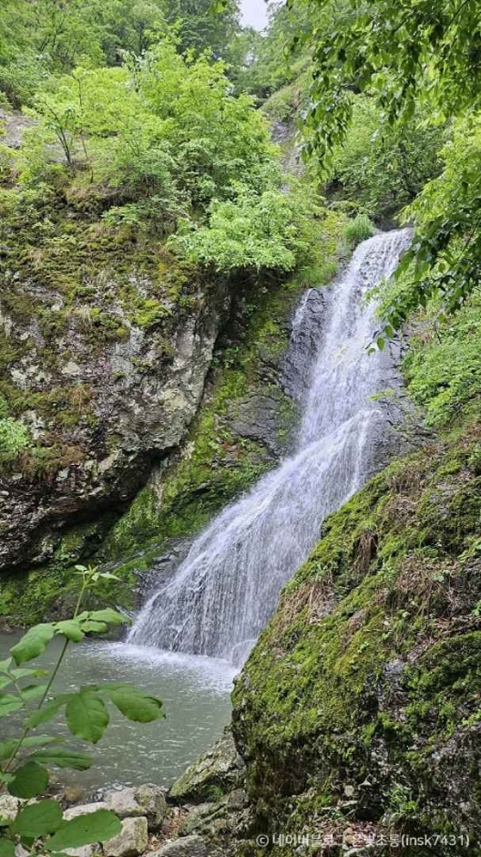 위봉폭포 이미지 1