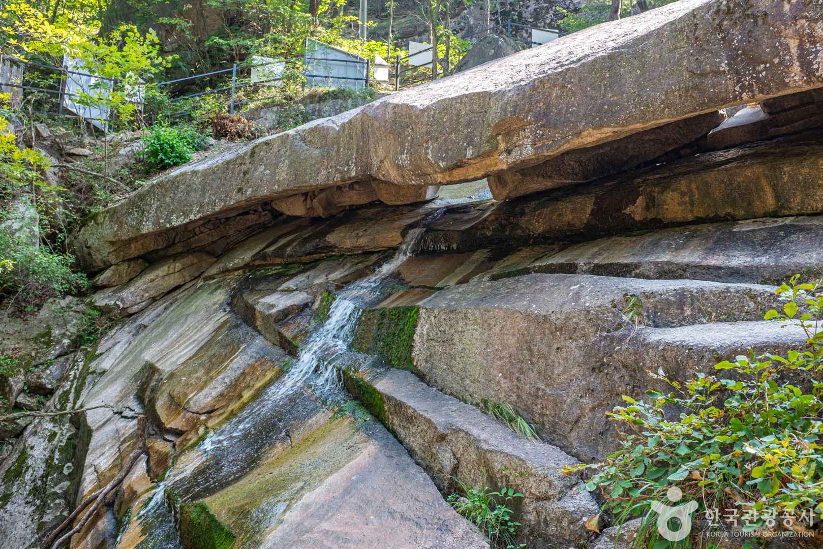 옥량폭포 이미지 2
