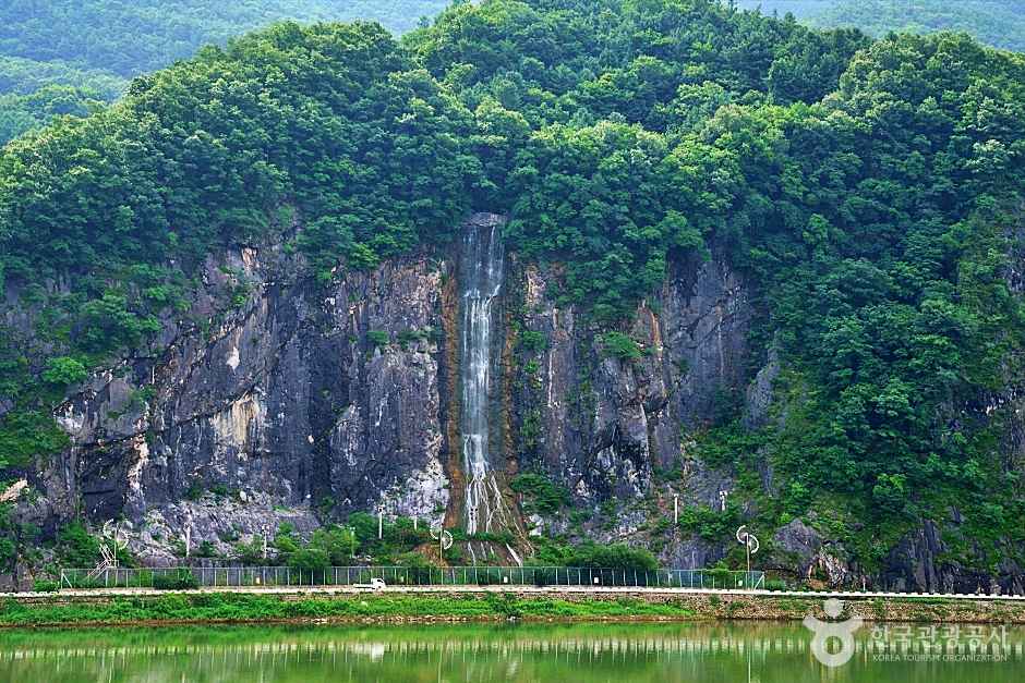 양백폭포 이미지 2