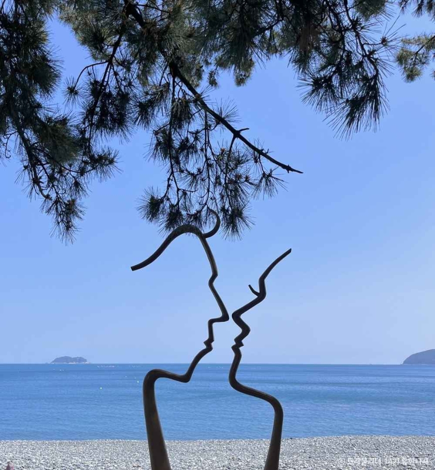 학동 흑진주 몽돌해변 이미지 5