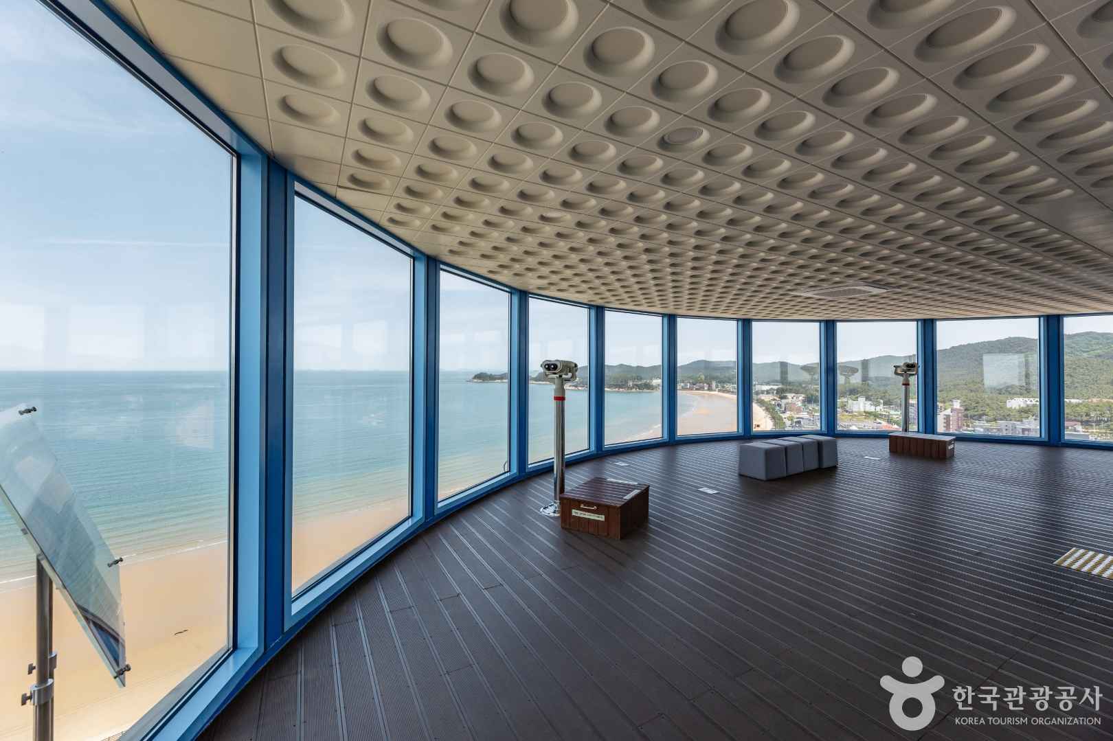 만리포전망타워 이미지 2