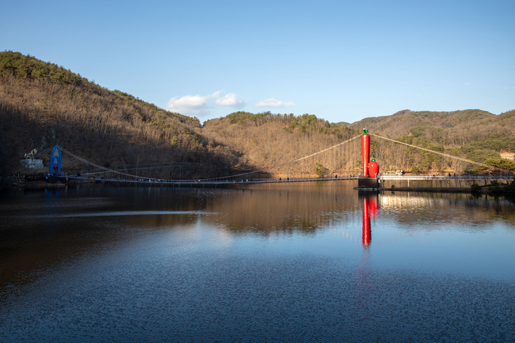 천장호 출렁다리 이미지 7
