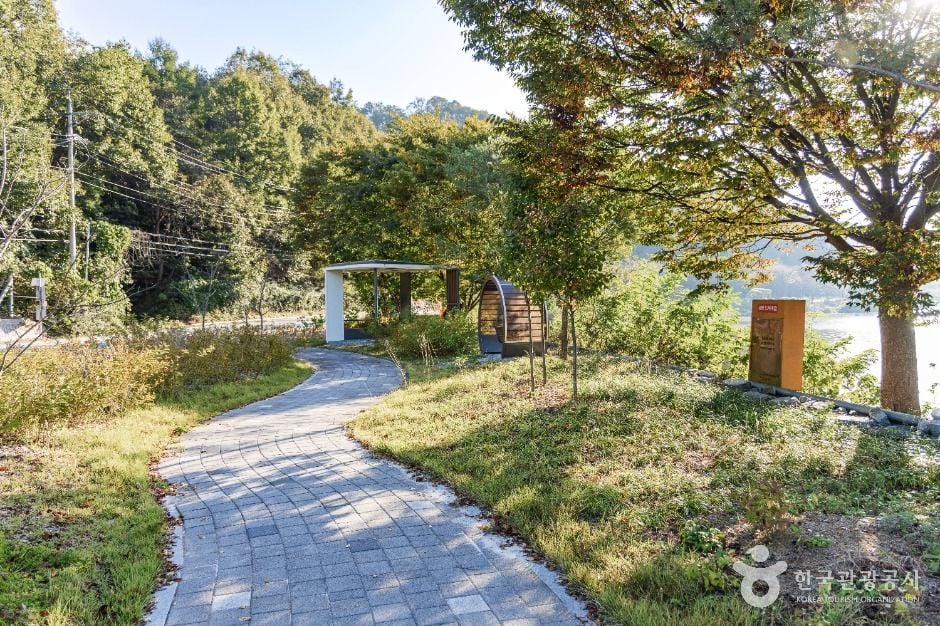 음성 무극저수지 이미지 1