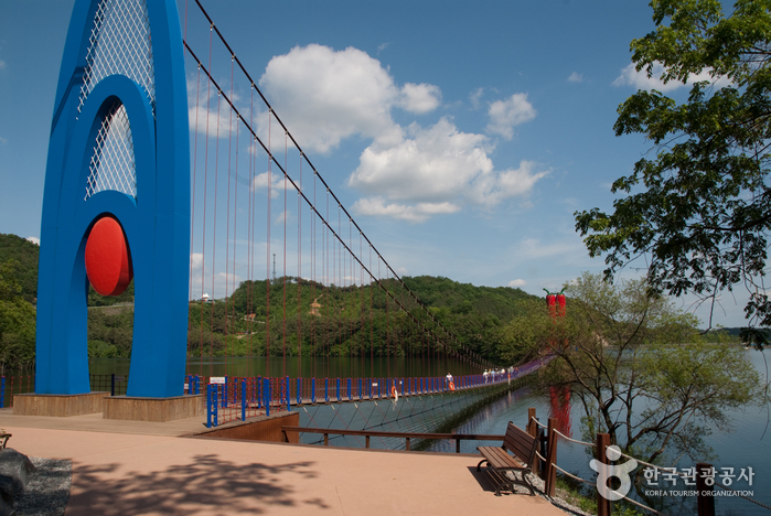 천장호 출렁다리 이미지 3